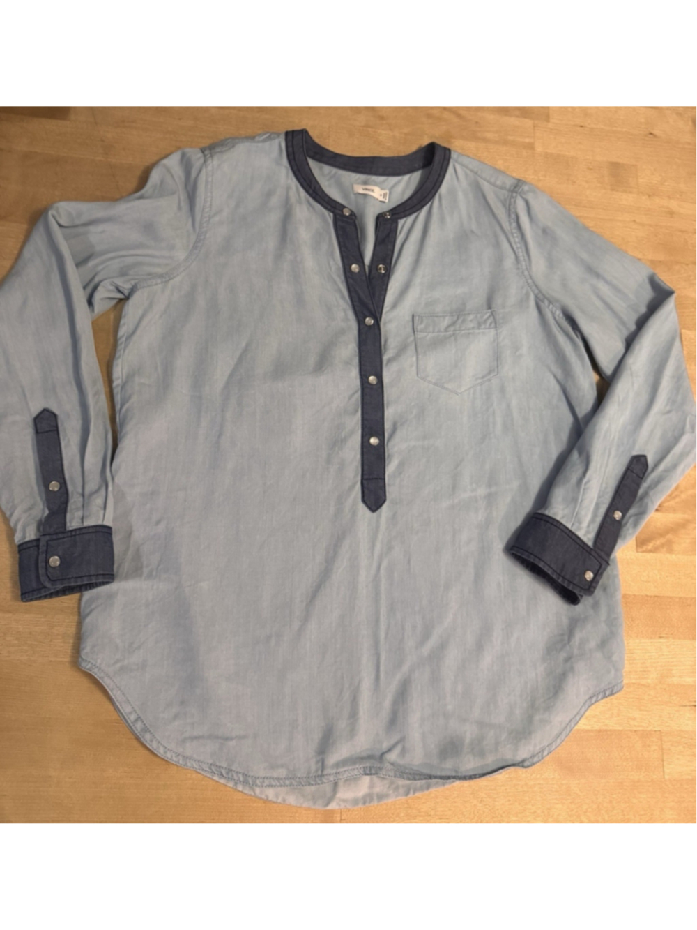 Vince Blouse Womens Blue Chambray Henley Long Sleeve Lightweight Lyocell Sz M